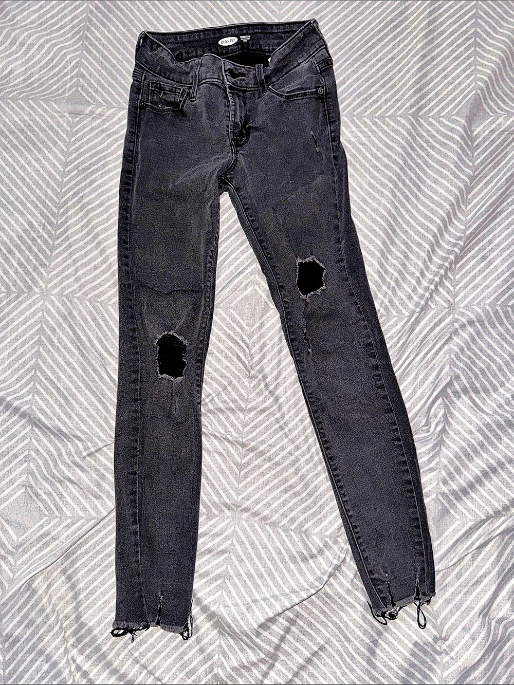 Old Navy Rockstar Super Skinny Ankle Jeans